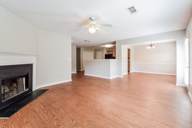 Foto del edificio - 3038 Summer Breeze Dr