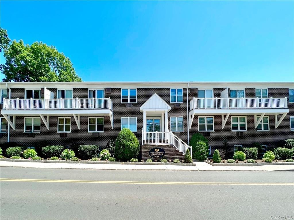 17 Broadway Unit 1E, Harrison, NY 10528 Condo for Rent in Harrison