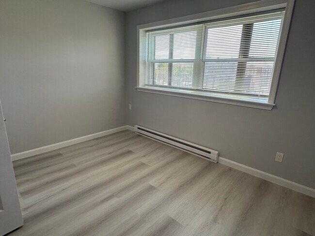 Foto del edificio - 482 Commonwealth Ave