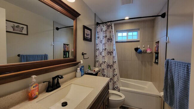 Foto del edificio - 37 Sandy Ln