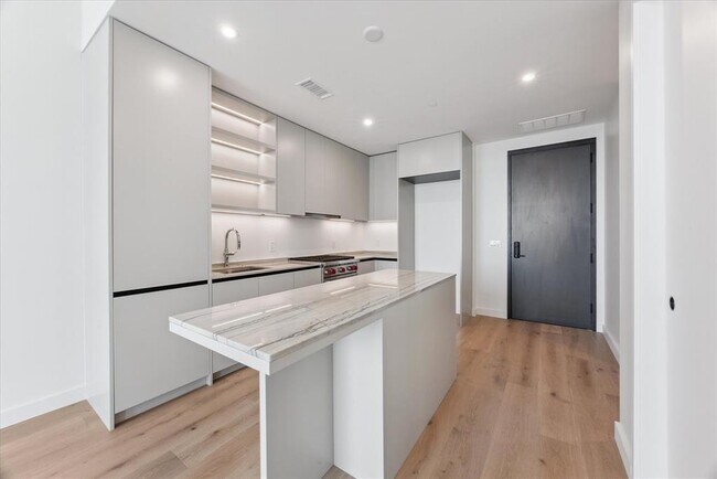 Foto del edificio - 610 Davis St