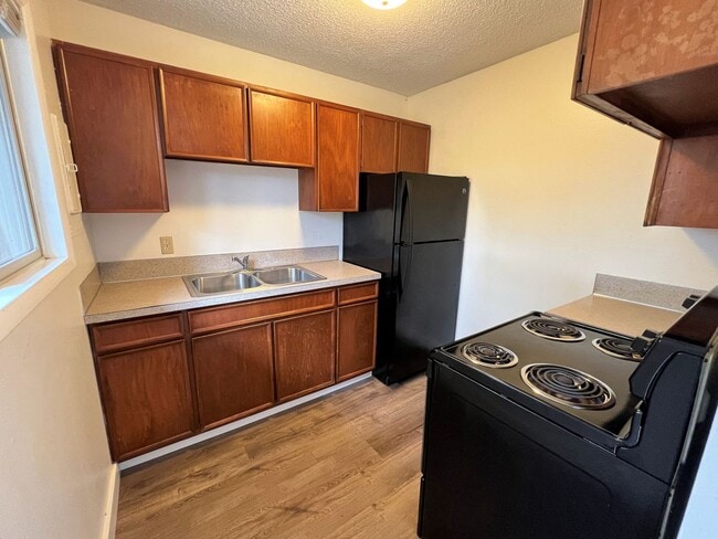 Building Photo - SFH 119 - Francis Duplex