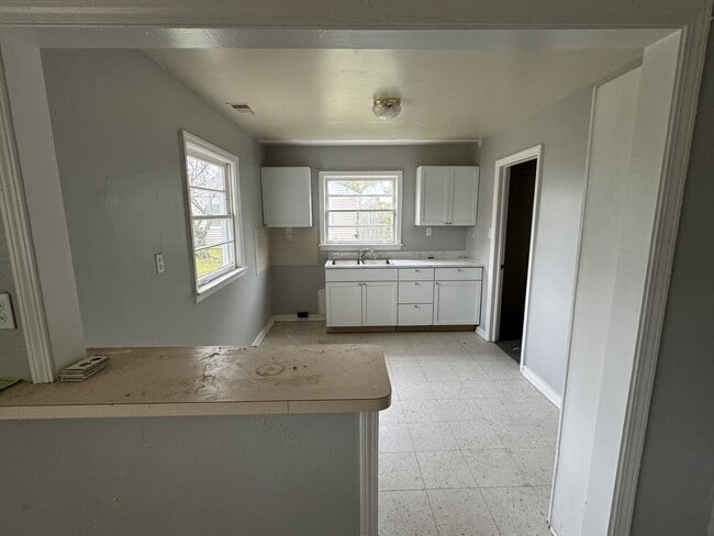 Photo - 2114 N Kitley Ave House