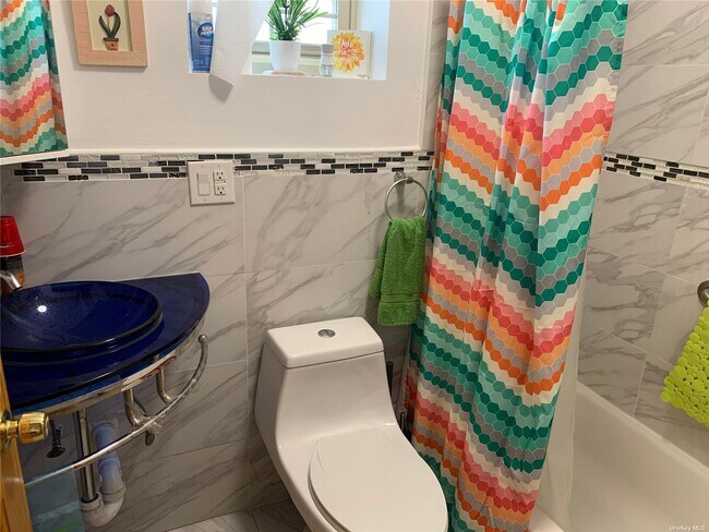 Foto del edificio - 86-20-86124 124th St