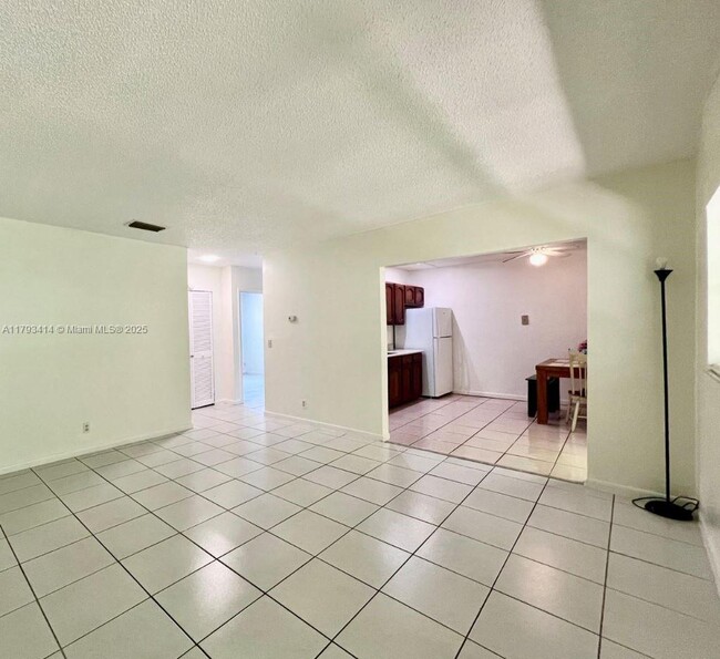 Foto del edificio - 274 SW 9th St