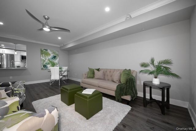 Building Photo - 100 Glen St