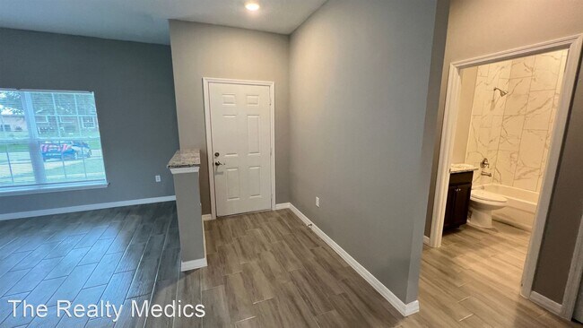 Building Photo - 3 br, 2 bath House - 447 Scodella St SW