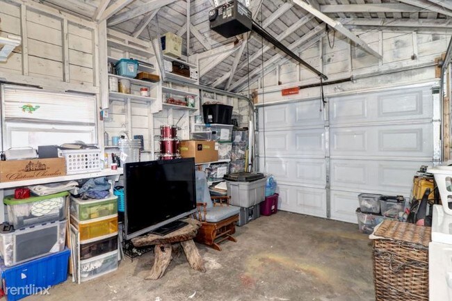 Foto del edificio - 3 br, 1 bath House - 5442 Winding Way