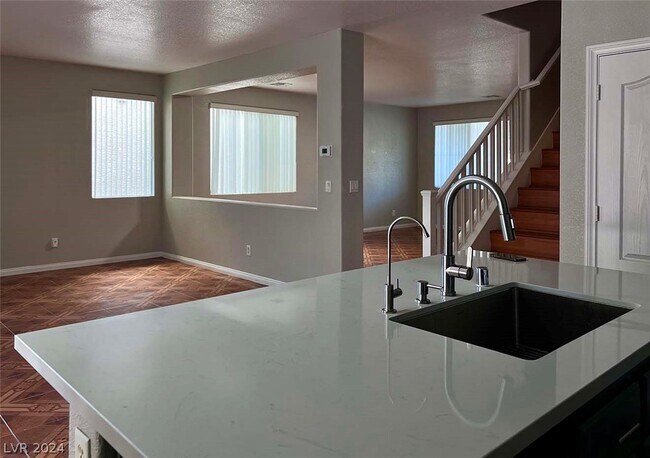 Building Photo - 8458 Cobble Village Ct