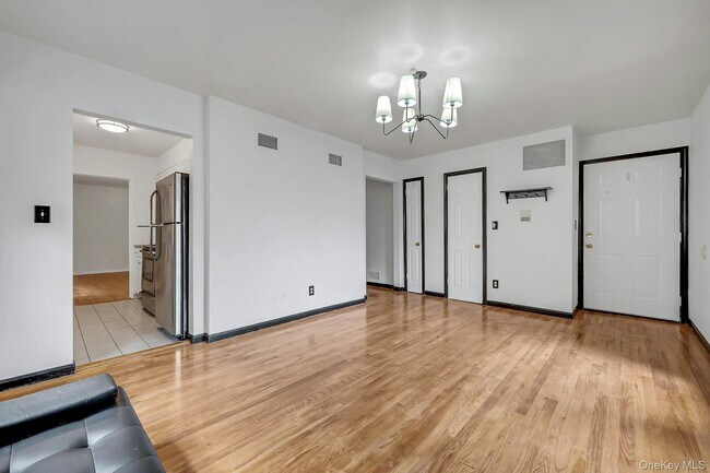 Foto del edificio - 417 City Island Ave