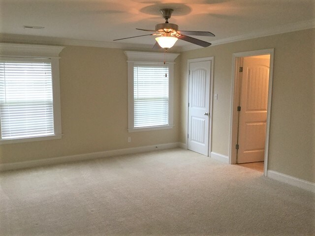 Building Photo - 3869 Legends Way