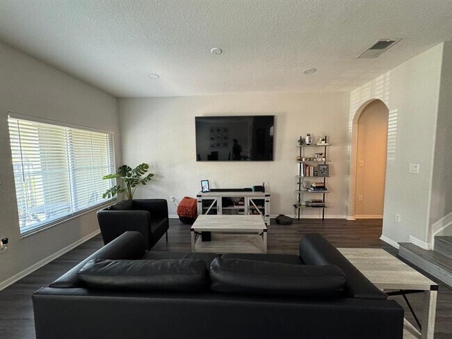 Building Photo - 107 Monterey Bay Dr