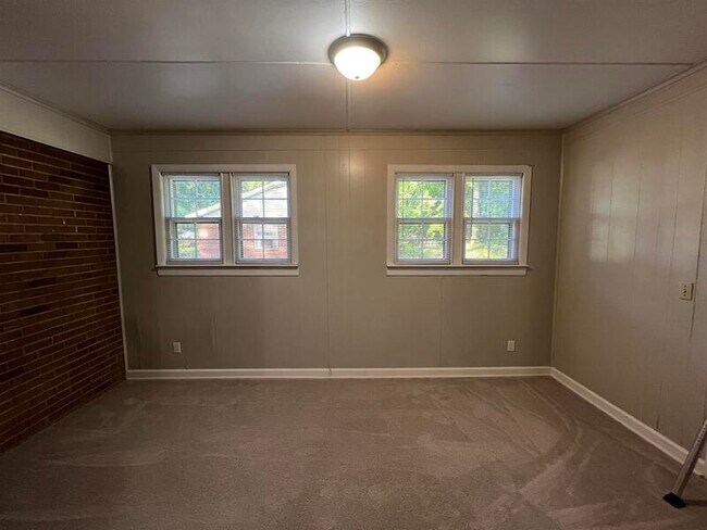 Foto del edificio - 2849 Fordwood Dr