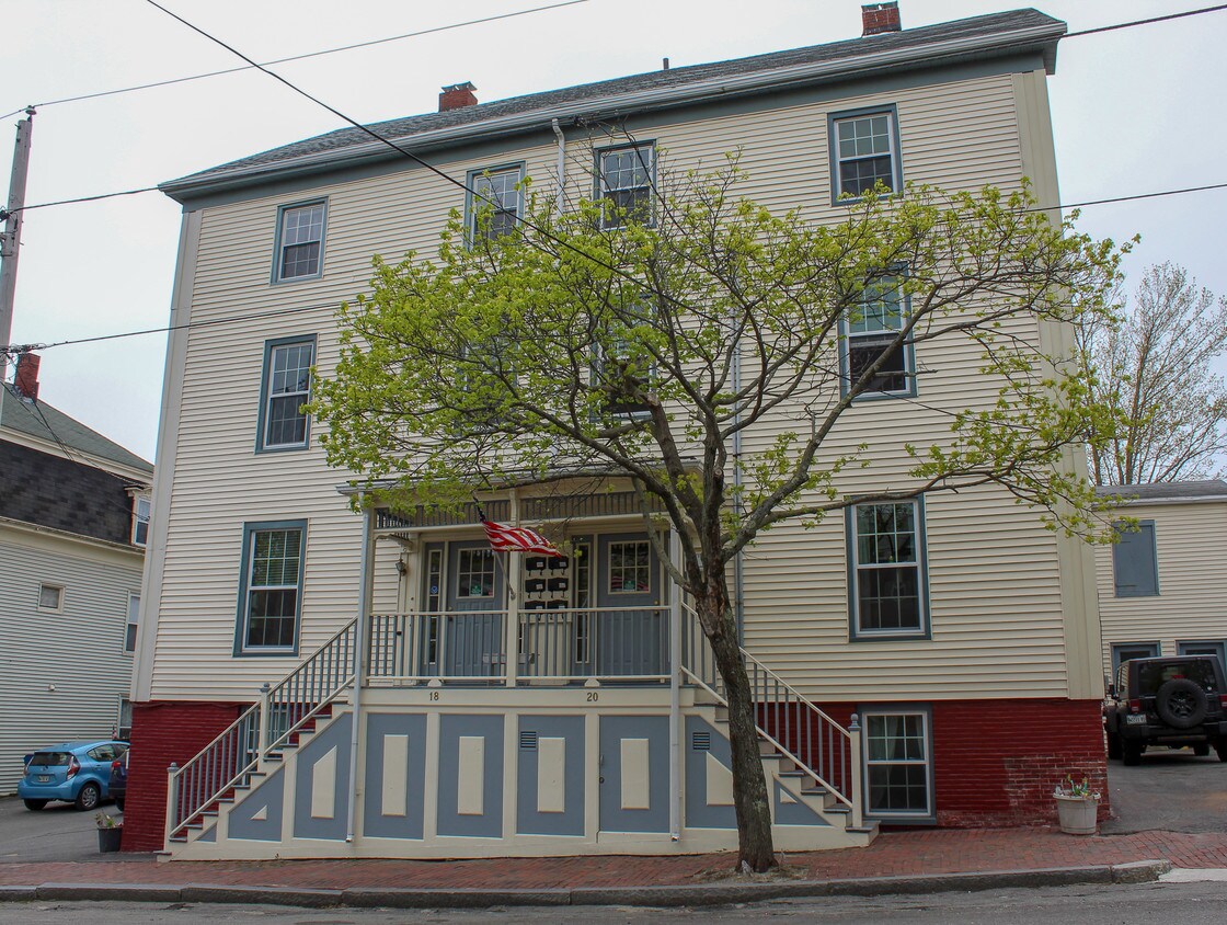 Primary Photo - 18 Munjoy St