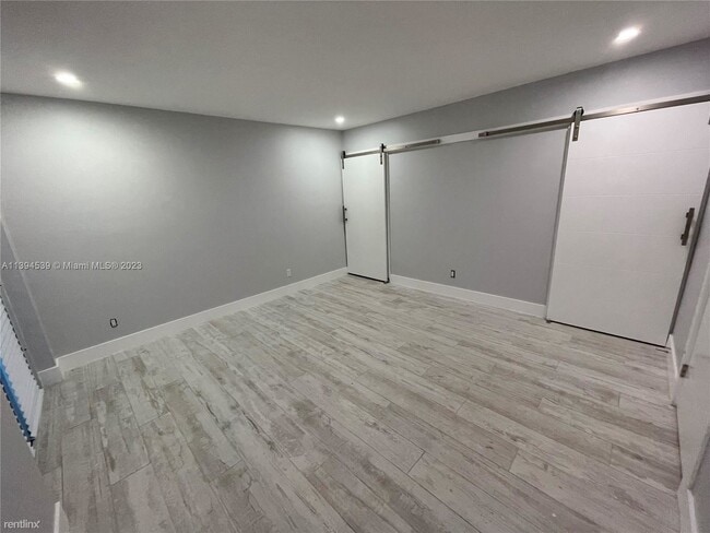 Foto del edificio - 3 br, 3 bath House - 10945 SW 172nd Ter # 0 0