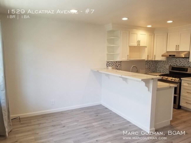 Building Photo - 1529 Alcatraz Ave