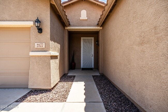 Foto del edificio - 2177 W Agrarian Hills Dr