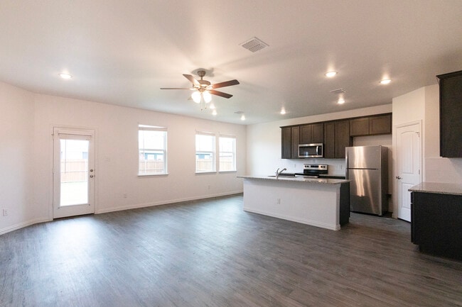 Building Photo - 10050 Manzanilla Ave