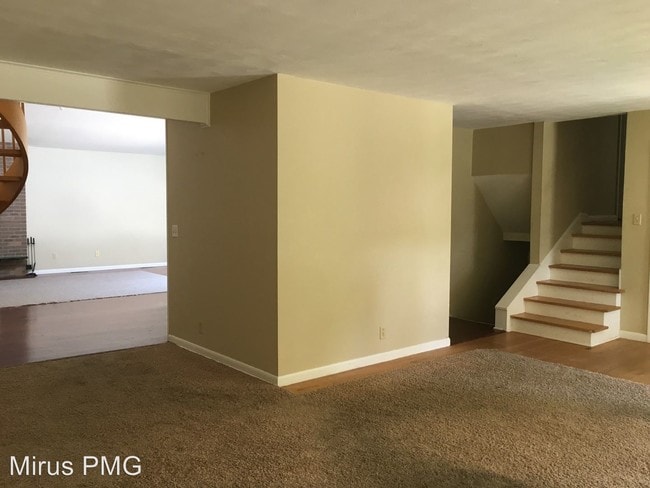 Building Photo - 5 br, 3 bath House - 300 Lindberg Road