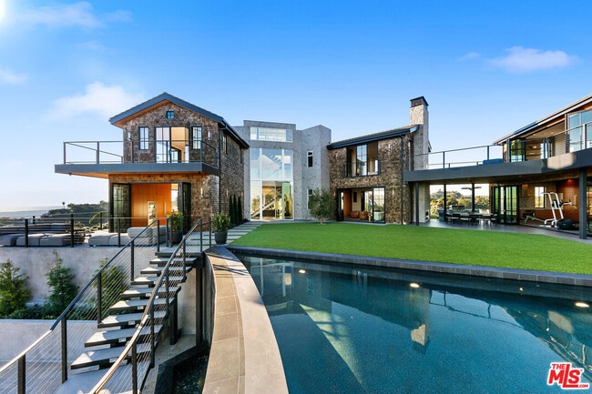 Foto del edificio - 2020 Cyprean Dr