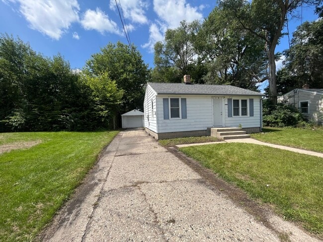 Building Photo - 2326 Belden St