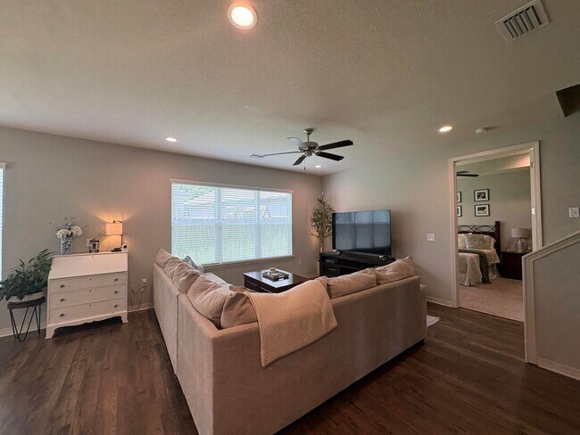 Building Photo - 153 Creve Core Dr