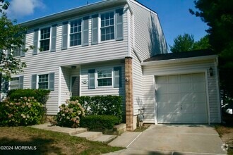 Building Photo - 16 Apple Dr
