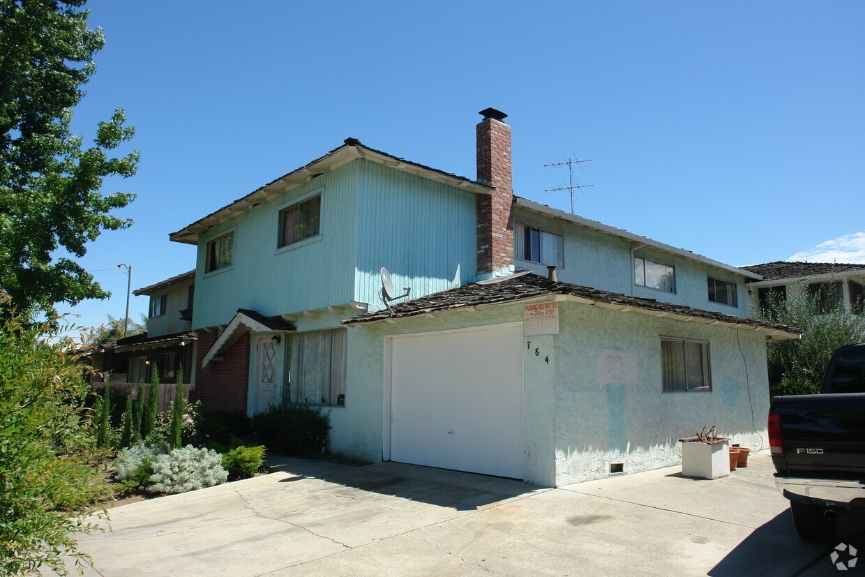 Primary Photo - 764 Nevin Way