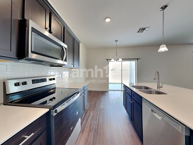 Foto del edificio - 874 Heavenly Dr