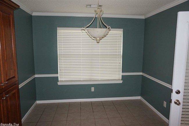 Building Photo - 2319 Waterford Cir