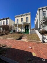 Building Photo - 126 S Laurel St