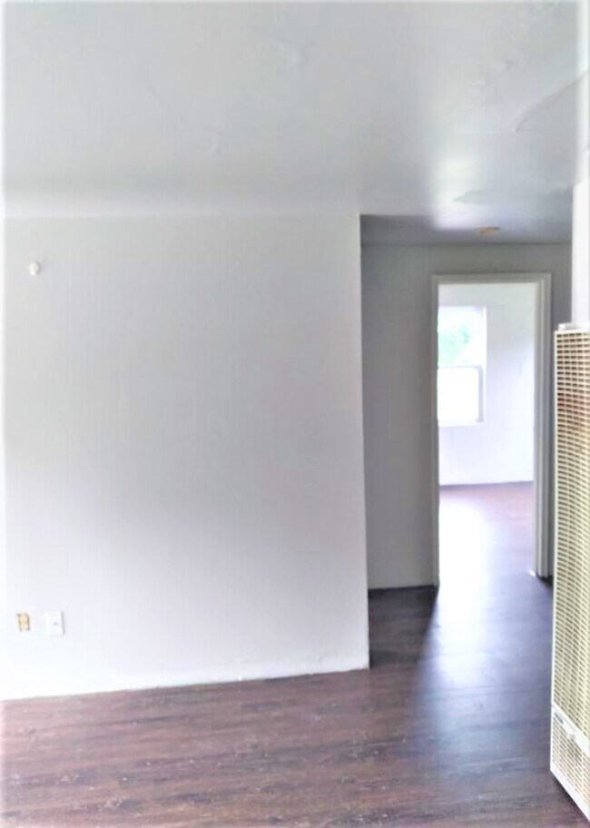 Building Photo - 3062 Howell Ct