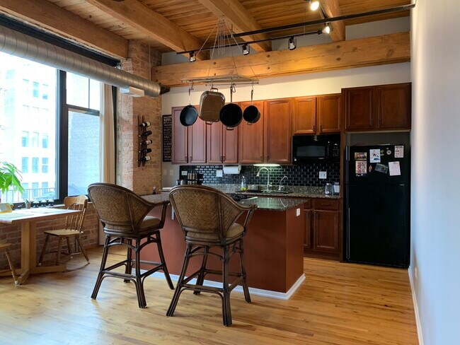 Foto del edificio - 625 W Jackson Blvd