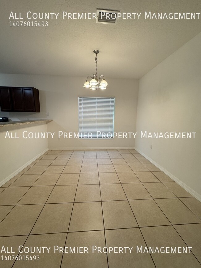 Building Photo - 435 Lucile Way