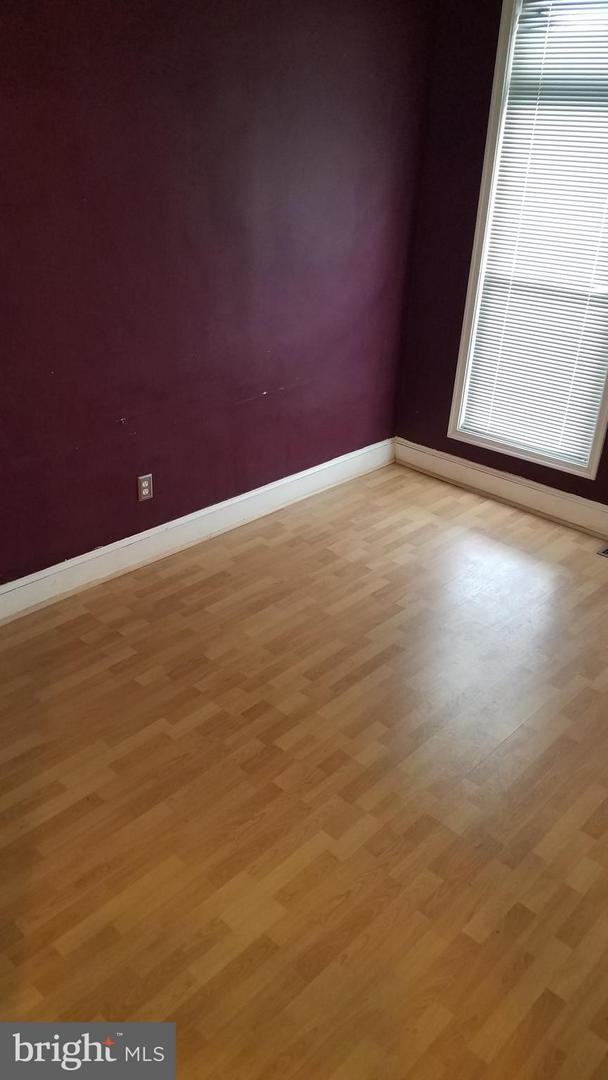Foto del edificio - 323 E 28th St