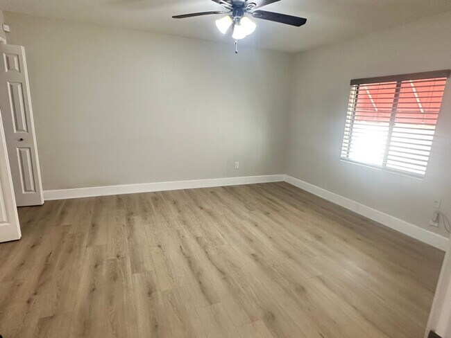 Foto del edificio - 743 E Pierce St