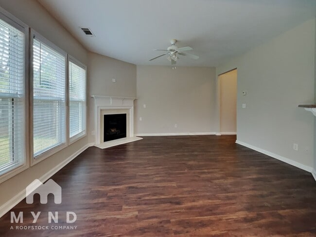 Building Photo - 5825 Sterling Ct