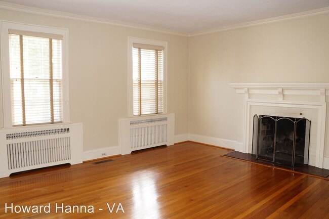 Building Photo - 4 br, 1.5 bath House - 221 South Blake Road