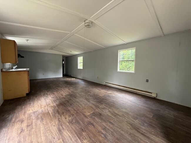 Building Photo - 3 Bedroom Home for Rent