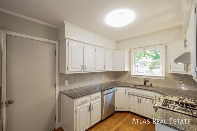 Building Photo - 4631 W 62nd Terrace