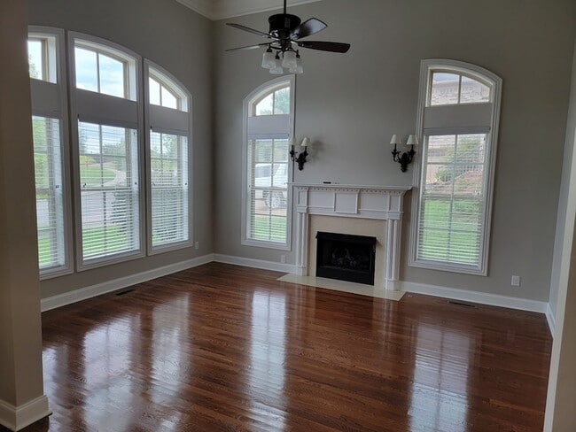 Building Photo - 1005 Brittain Downs Dr