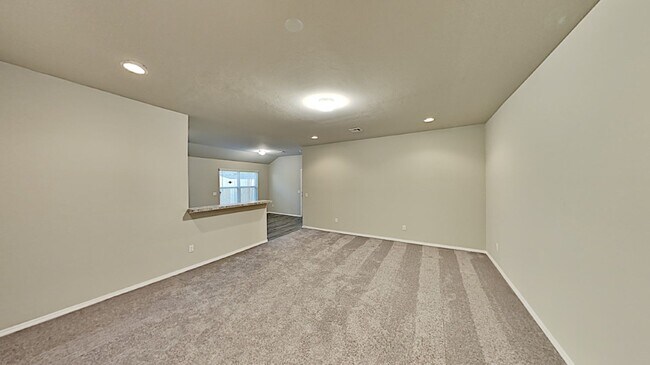 Foto del edificio - Very Nice 3 Bedroom 2 Bath Home in Mustang...