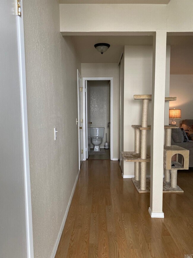 Foto del edificio - 1011 Copeland Creek Dr