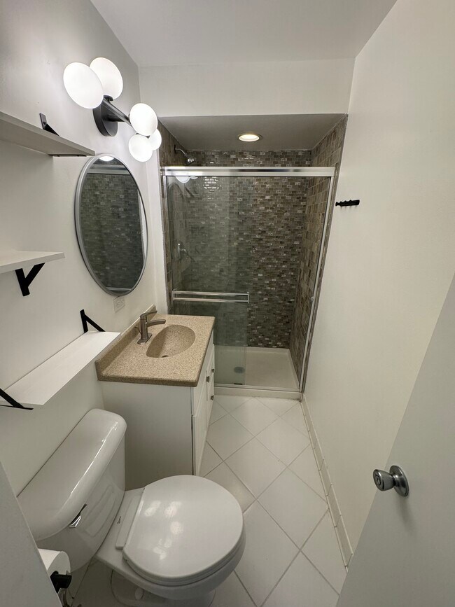 Bathroom 1 - 4911 N Harlem Ave
