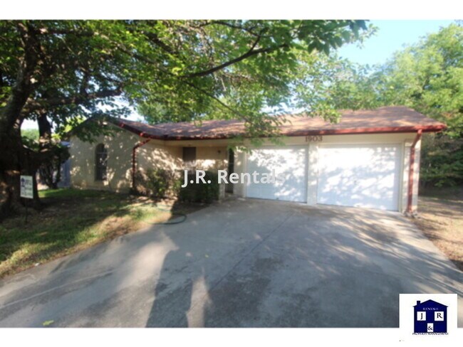 Building Photo - 1903 Wayne St