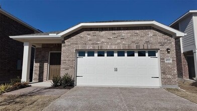 Building Photo - 2105 Burnwood St
