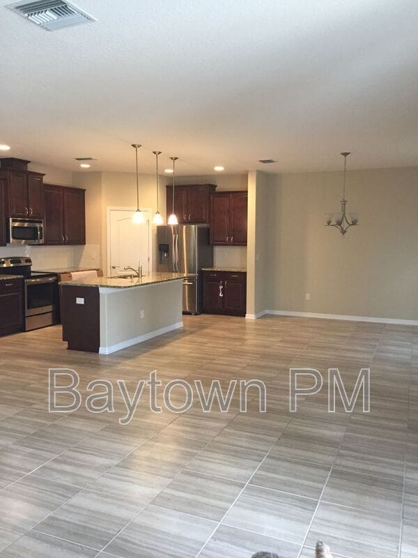 Building Photo - 7511 S Mascotte St