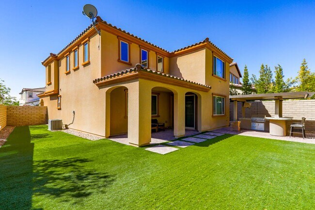 Building Photo - Beautiful Upgraded West Summerlin Gated Community Home