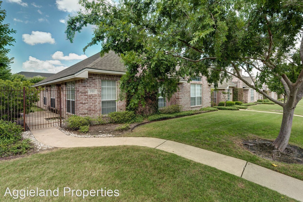 Primary Photo - 3 br, 3 bath House - 909 Lincoln Ave