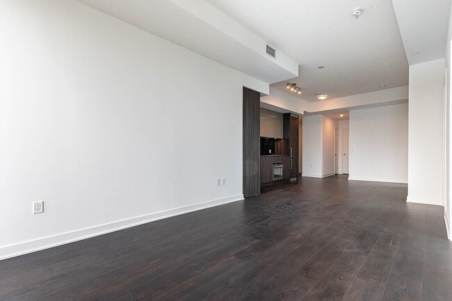 Building Photo - 125 Blue Jays Way